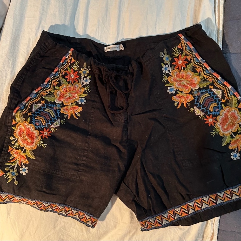 JOHNNY WAS- Boho Embroidered Black Women Drawstring Shorts.    SZ M